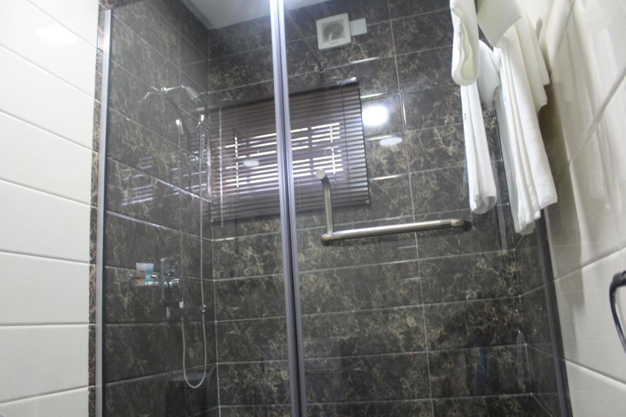 Urban Metro Inn Lagos Zewnętrze zdjęcie